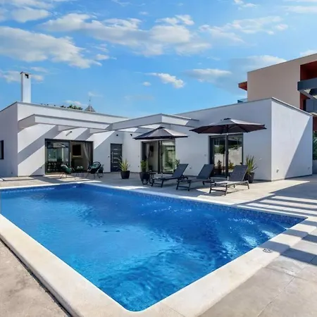Villa Design M Pula, Pjescana Uvala