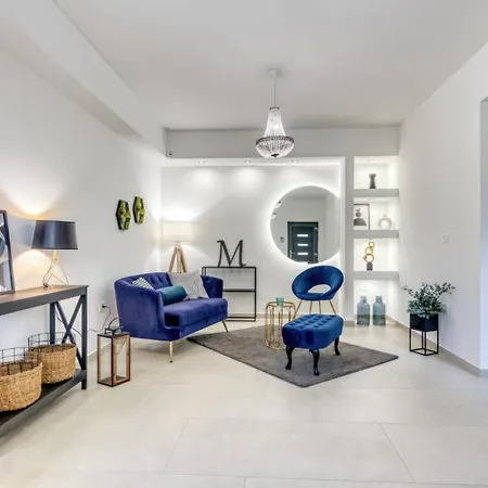 Design M Pula, Pjescana Uvala فيلة بولا