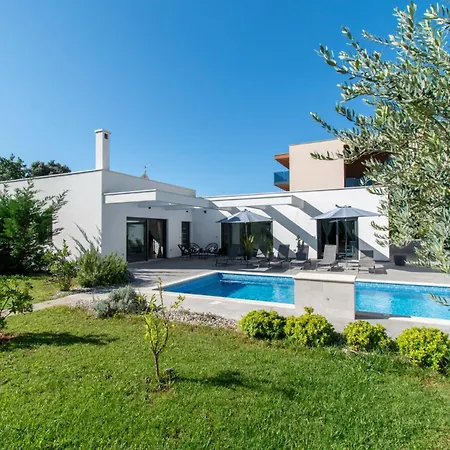 Design M Pula, Pjescana Uvala بولا