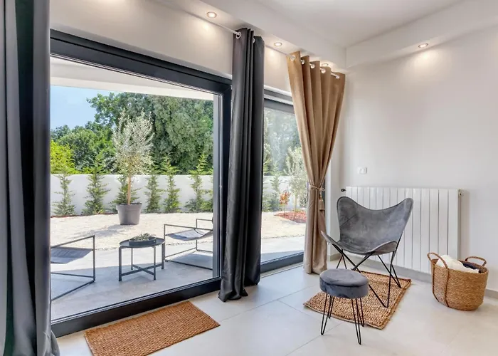 Design M Pula, Pjescana Uvala