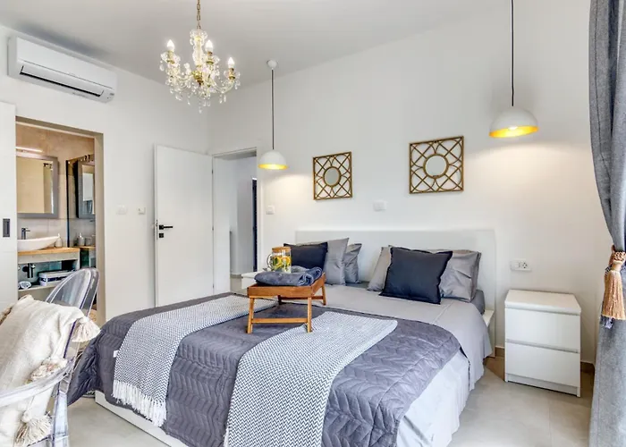 Design M Pula, Pjescana Uvala