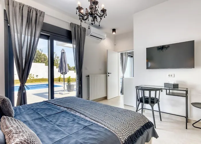 Design M Pula, Pjescana Uvala Pula