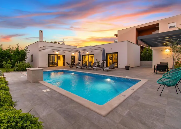 Design M Pula, Pjescana Uvala Pula