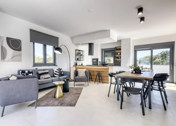 Design M Pula, Pjescana Uvala Вілла Пула