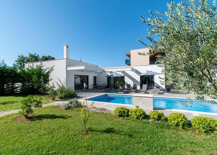 Design M Pula, Pjescana Uvala Пула