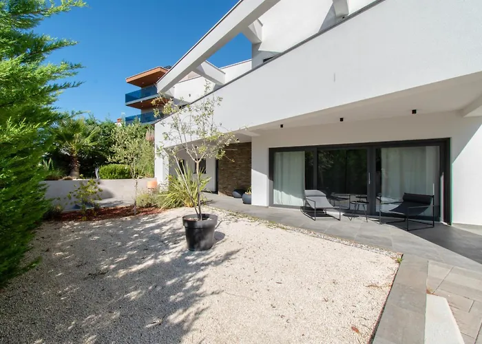 Design M Pula, Pjescana Uvala Вілла *